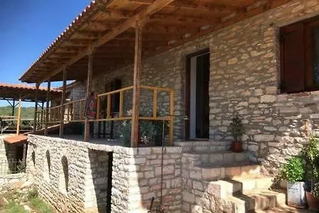 Fotini's Stonehouse Holiday home